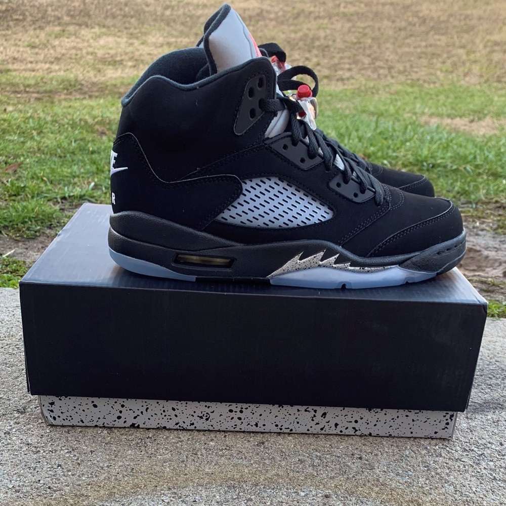 Air Jordan 5 Retro Black Metallic OG